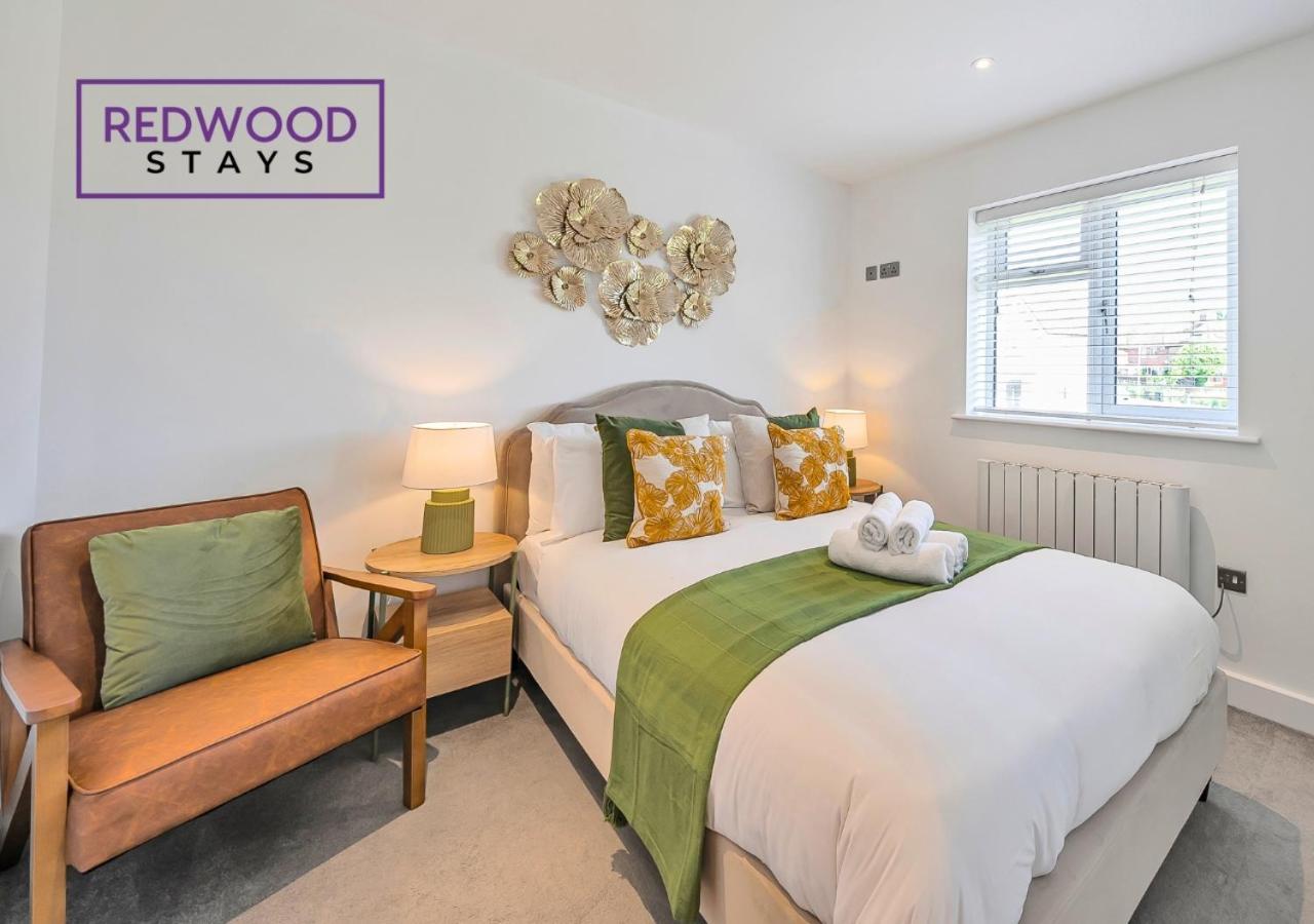 Modern Serviced Apartments For Contractors & Families With Free Parking, Wifi & Netflix By Redwood Stays 베이싱스토크 외부 사진